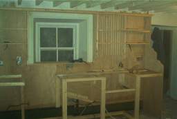 7b Bracken restor - 0352 - kitchen cabinates progress  - 20020828.jpg